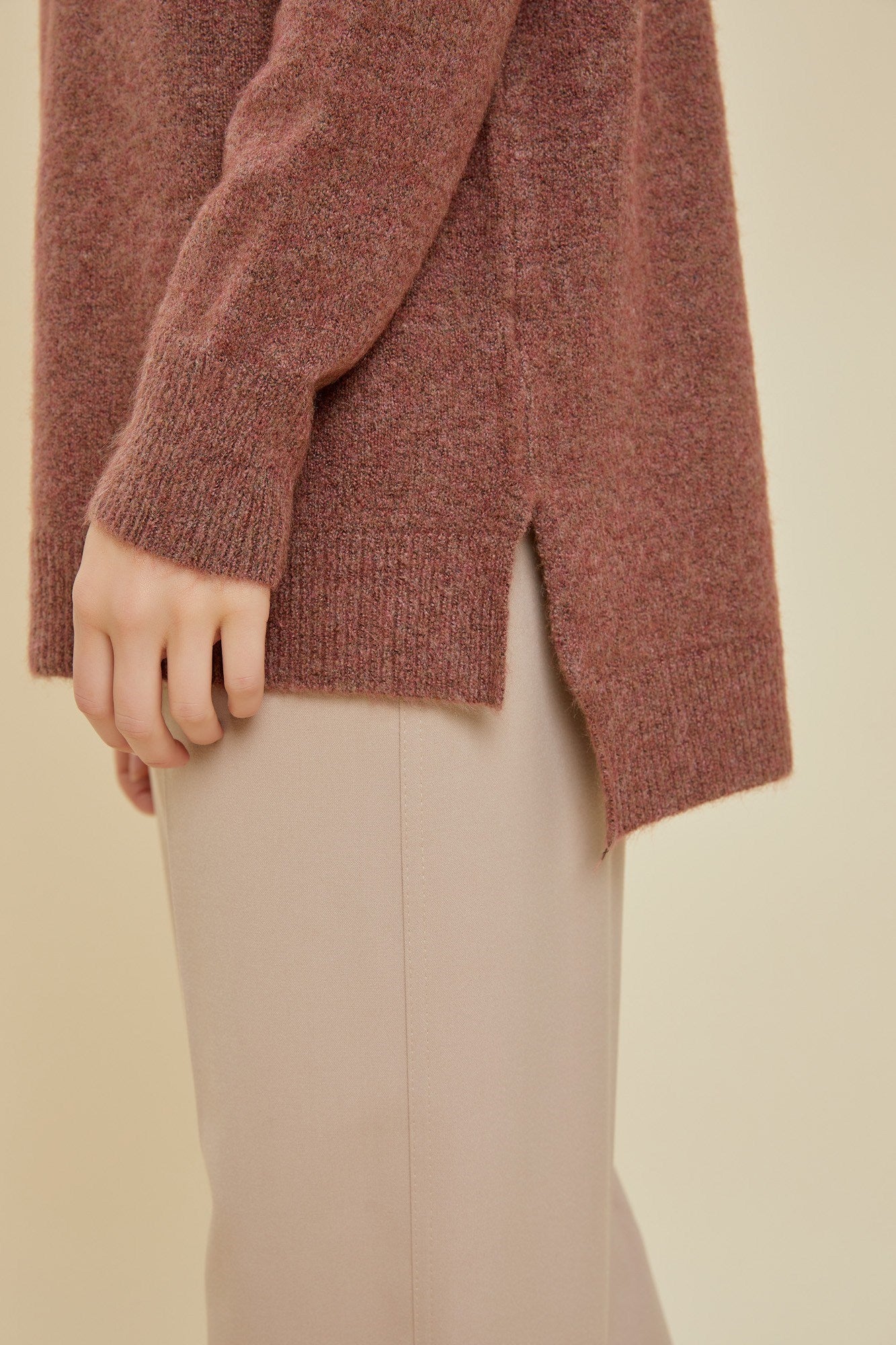 Oversize Soft V-Neck Sweater In Maroon